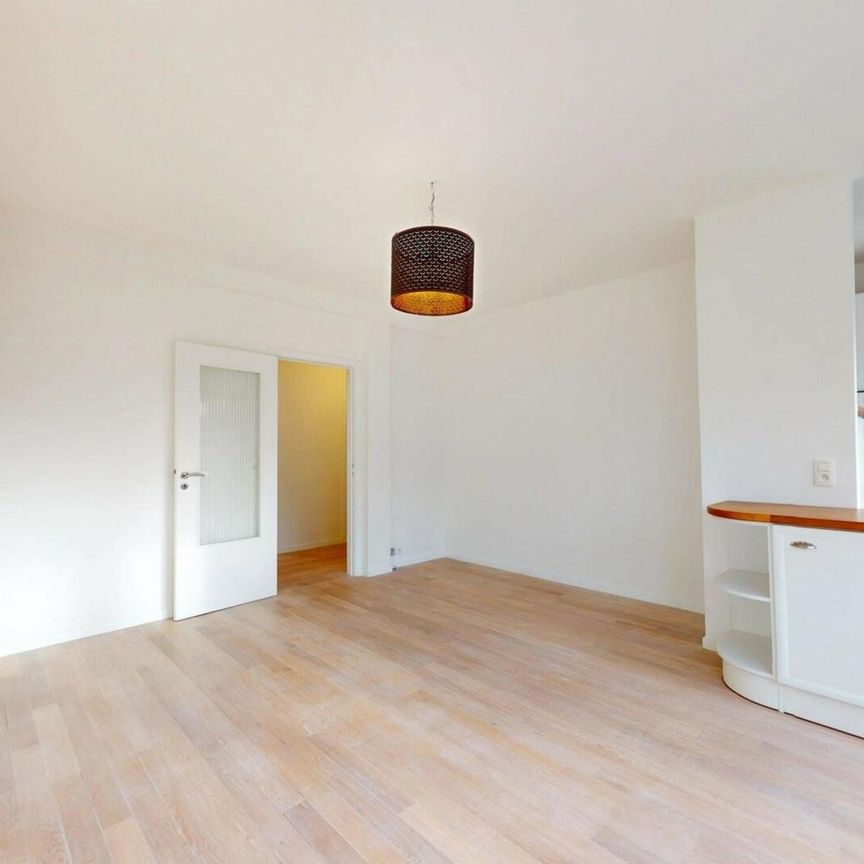 Flat for rent - Photo 1