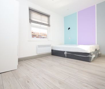 Studio Flat, Cullington Close, HA3 - Photo 1