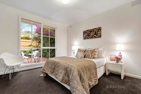 1/13 Osborne Avenue, Glen Iris - Photo 4