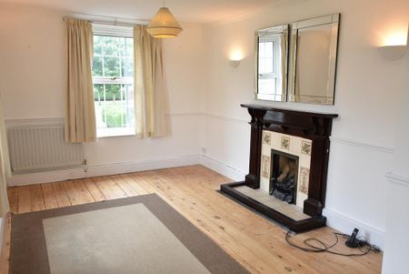 3 bedroom maisonette to rent - Photo 2