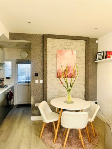 2 Bed End Terrace, Derinton Road, SW17 - Photo 2