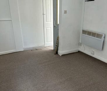 Studio Flat, Carlisle Road, BN3 - Photo 4