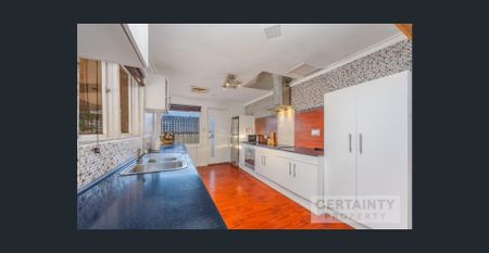 Charming and cozy home at 21 Avonlee Road - Photo 4