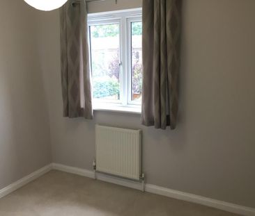 3 bedroom semi-detached house to rent - Photo 3