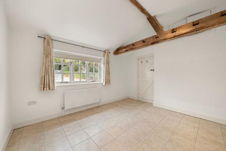 2 bedroom barn conversion to rent - Photo 5