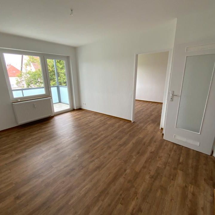 Helle 2-Zimmer Wohnung mit neuen Bodenbelägen zu vermieten - Foto 1