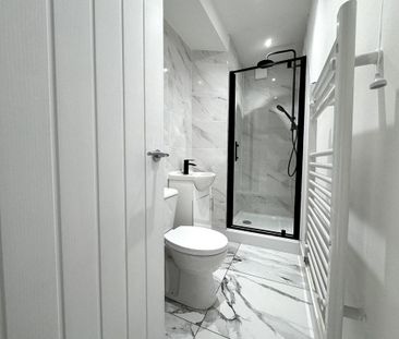 2 bedroom end of terrace house to rent - Photo 5