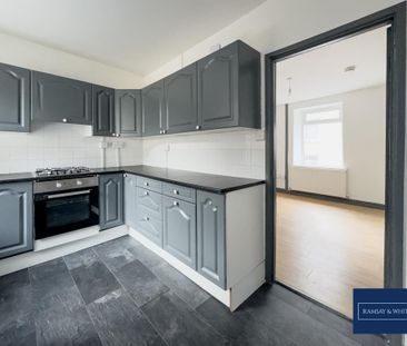 2 bedroom terraced house to rent - Photo 4