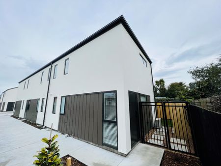 505 Durham Street North, St. Albans - Photo 2