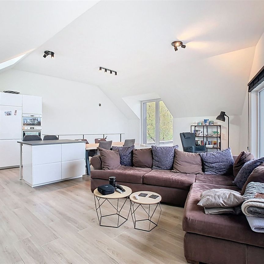 GERENOVEERDE WONING MET ZICHT OP DE VAART! - Photo 1