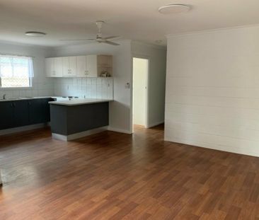 DUPLEX MINUTES FROM THE CITY - Photo 2