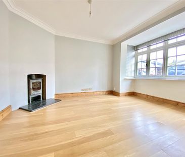 3 bedroom detached house to rent - Photo 3
