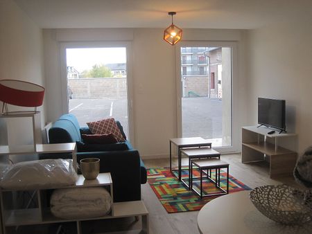 A LOUER STUDIO MEUBLE PROCHE CENTRE VILLE ET GARE ST QUNETIN 02100 - Photo 3