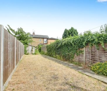 3 bed terraced house to rent in Mill Avenue, Uxbridge, UB8 - Photo 6