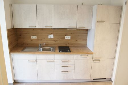 Service-Wohnen mit Einbauküche & Terrasse! - Photo 3