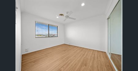 122 Port Jackson Boulevard, Clear Island Waters, Qld 4226 - Photo 4