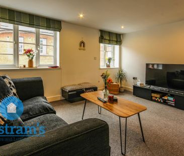 3 bed Apartment for Rent - Photo 2