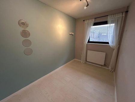 2 bedroom bungalow to rent - Photo 2