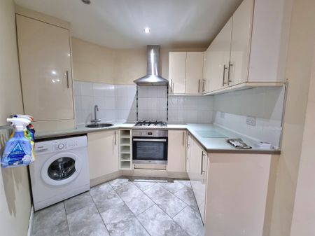 South Street, Gosport - Photo 3