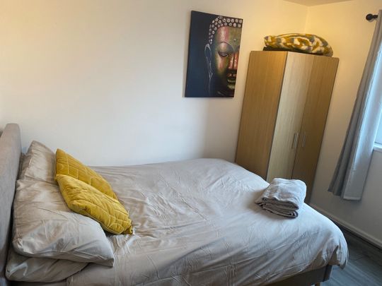 2 Bed Flat, Camp Street, M7 - Photo 1