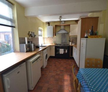 4 bedroom terraced house to rent - Photo 5