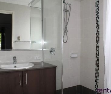 “HIDDEN GEM IN A HAMILTON HILL” - Photo 6