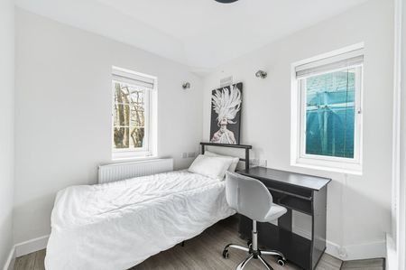 5 Bed Terraced House, Westway, W12 - Photo 5