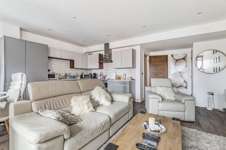 2 bedroom flat to rent - Photo 4