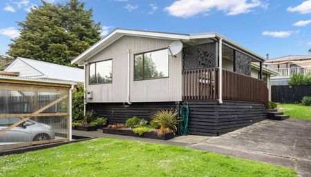 79 Eden Terrace - Photo 4