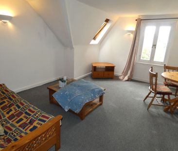 1 bed Apartment - To Let - Photo 4