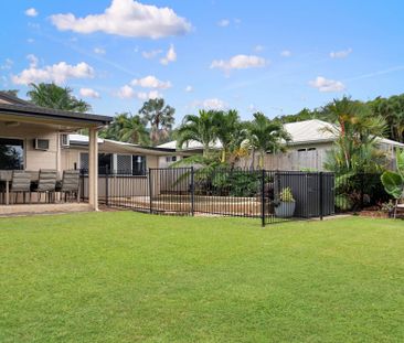 Large Family Home with Pool - Photo 6