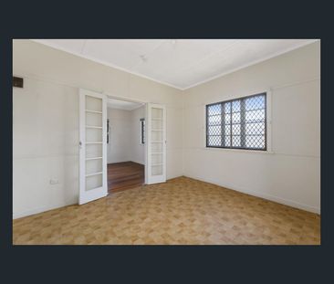 Neat and Complete 2 Bedroom Home - Photo 6