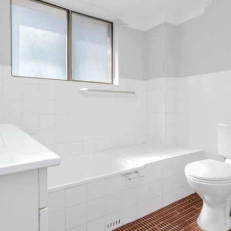 4/2 Sorrell Street, - Photo 4