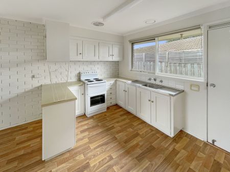 Unit 1/1 Maude Street, Wendouree - Photo 3