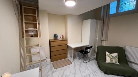 Studio to rent - Photo 5