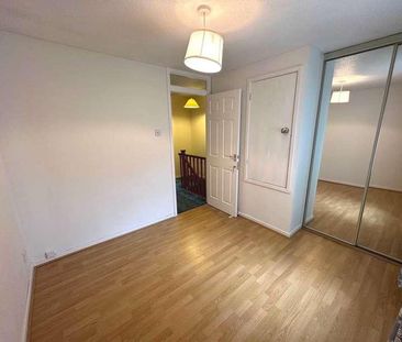 Chamberlain Close, West Thamesmead, SE28 - Photo 4