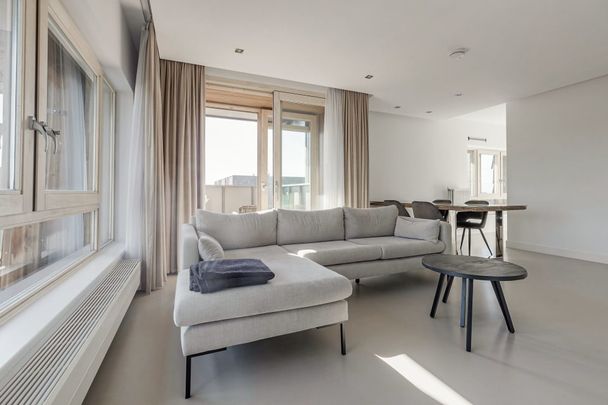 Carolina Macgillavrylaan | Two bedrooms | Parking - Photo 1