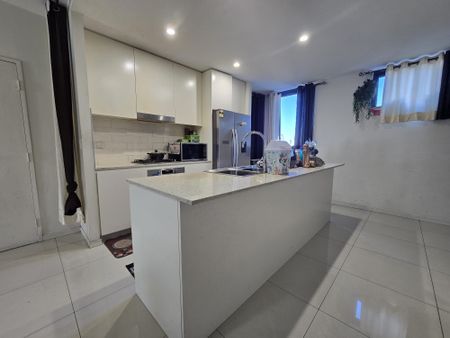 Modern 2-Bedroom Apartment in Prime location - Photo 2