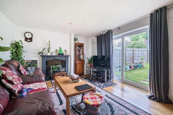 Blackbird Leys, East Oxford, OX4 - Photo 1