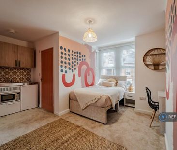 1 bedroom in a house share to rent - Photo 6