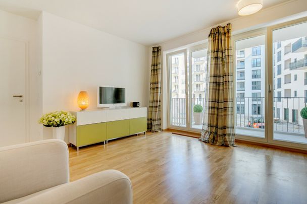 Modern furnished apartment in the Nymphenburger Höfe - Photo 1