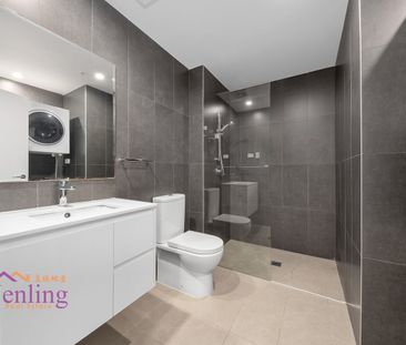 Ultra Modern One Bedroom - Photo 5