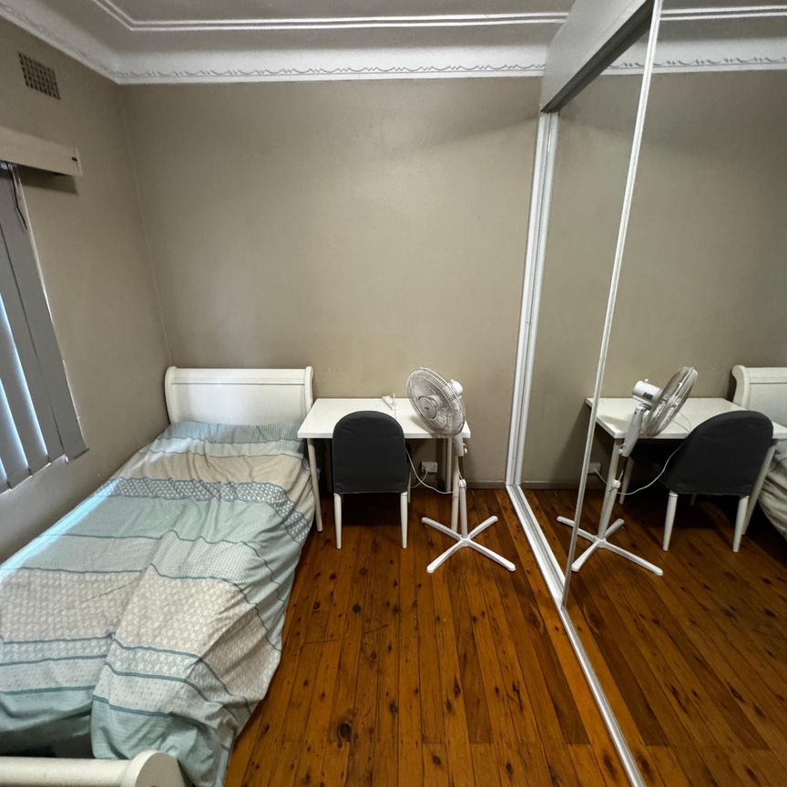 Hurstville - Photo 1