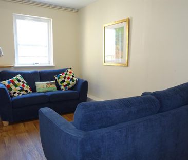4 bedroom private hall to rent - Photo 1