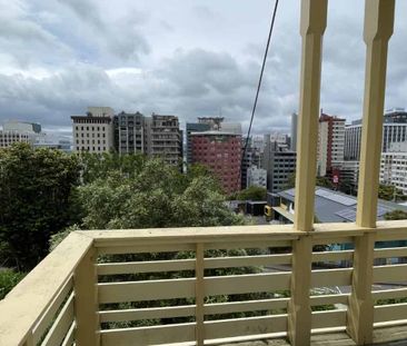 Charming Spacious Historic Home - Photo 4