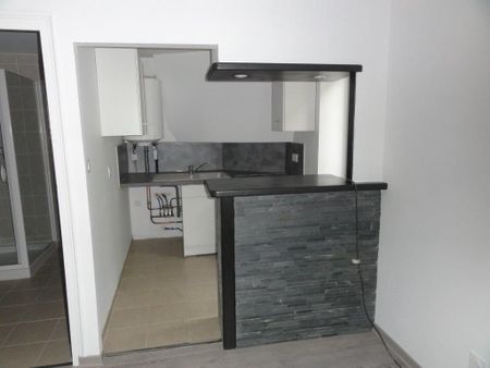 Location Appartement 1 pièce Meublé 22m² LE CREUSOT 71200 - Photo 5