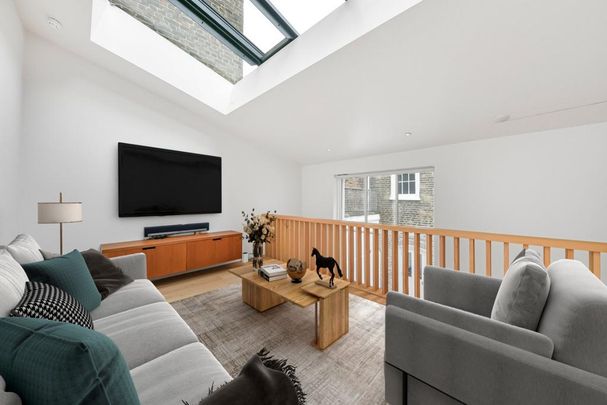 4 bedroom terraced house to rent - Photo 1