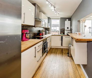 2 bedroom flat to rent - Photo 5