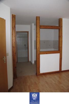 GemÃ¼tliche Singlewohnung mit Laminat und Tageslichtbad! - Foto 1