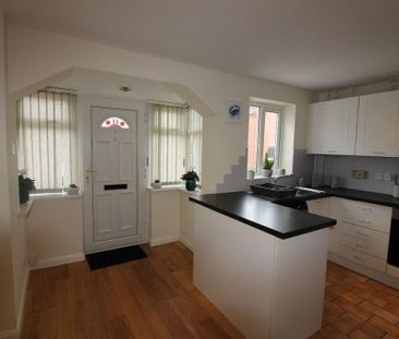 2 bedroom semi-detached house to rent - Photo 6